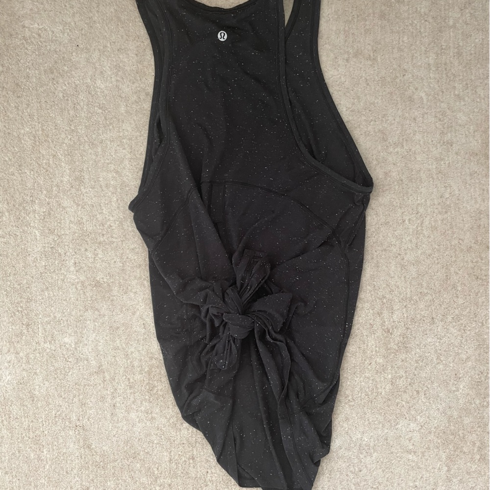 like new black tie back long lulu tank